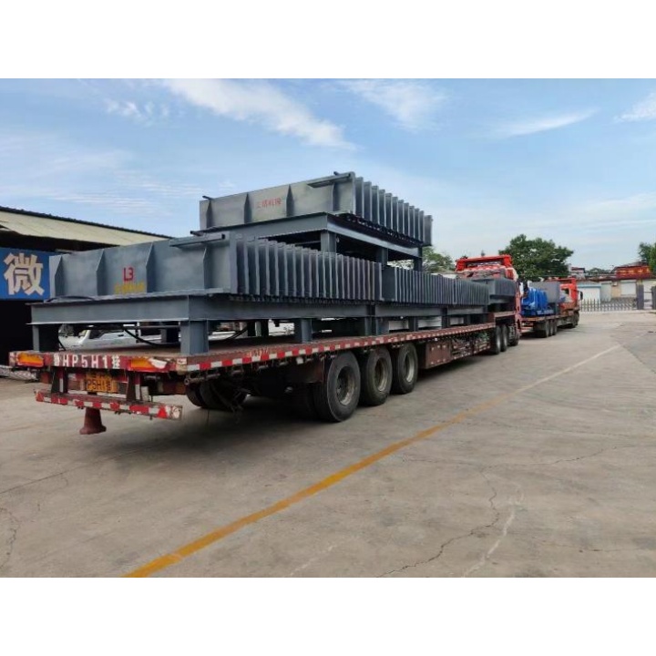 La consegna della linea di produzione di pannelli murali in cemento espanso leggero solido LIBO-HM20 al cliente dello Yunnan